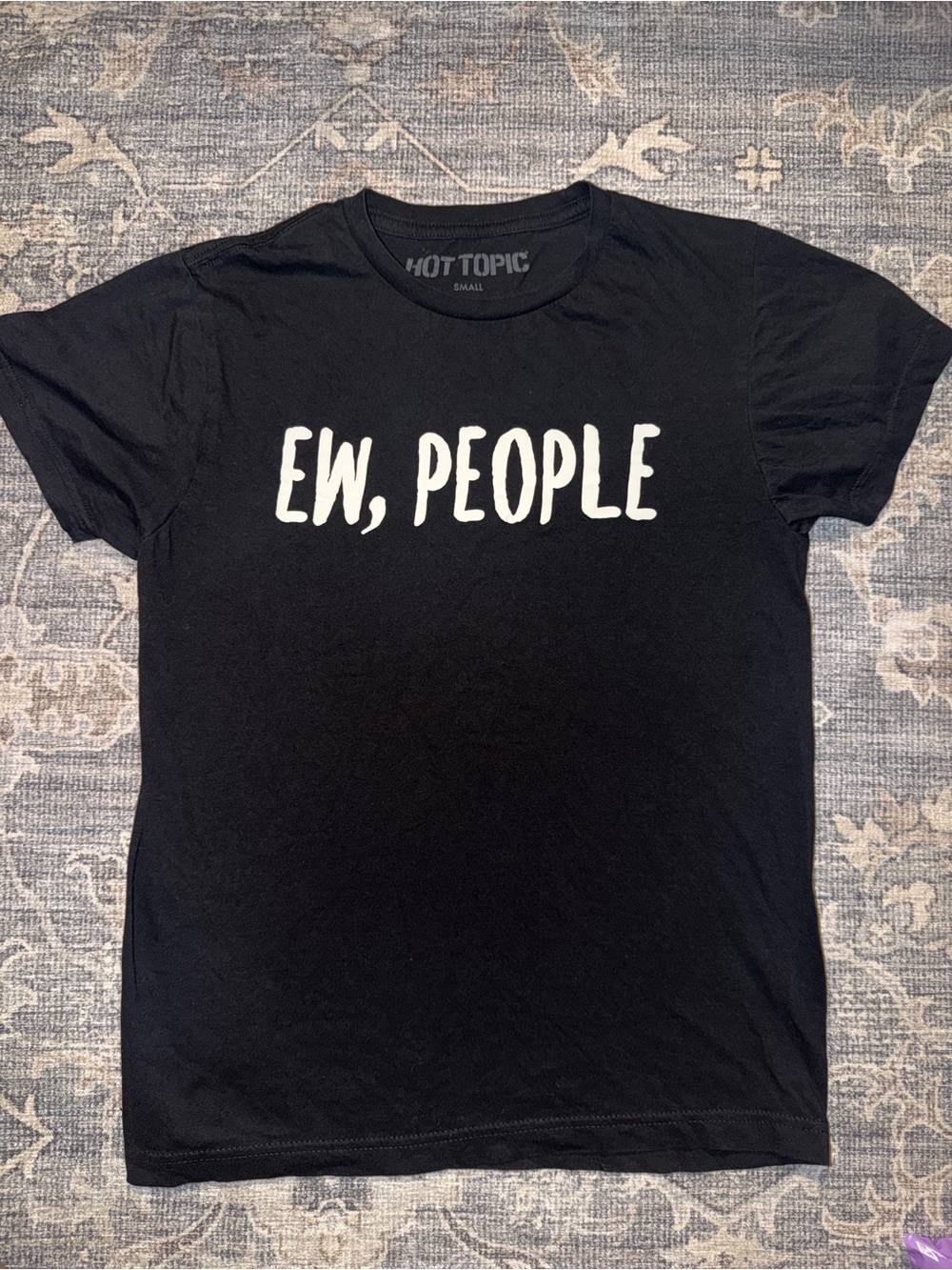 Hot Topic Black Graphic Tee with "Ew, People" Print